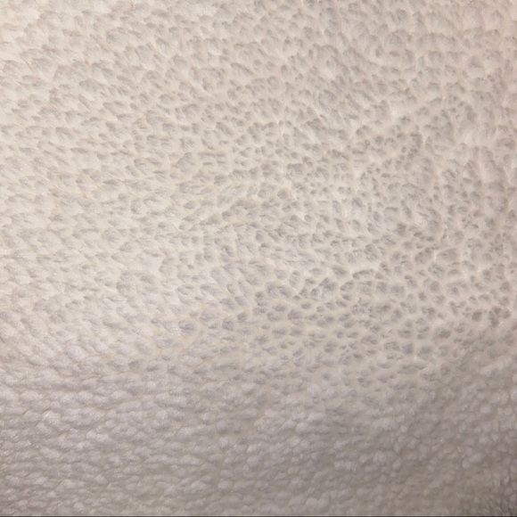 Alo Yoga Women's White Frost Long Sleeve - Picture 7 of 7